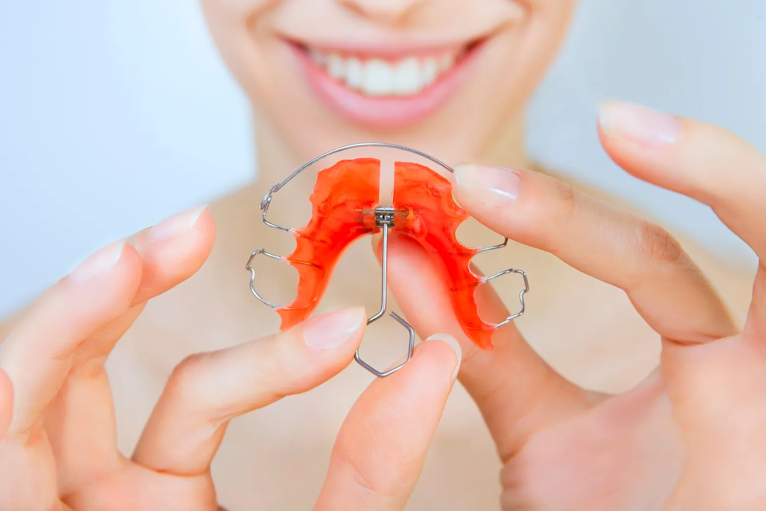 Implanty dentystyczne - czy mogą zastąpić prawdziwe zęby?